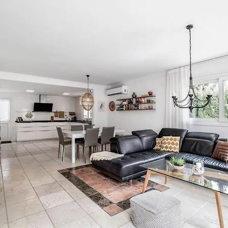 Excepcional Villa Cerca De Playa Holiday home