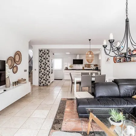 Excepcional Villa Cerca De Playa Nyaraló Estepona